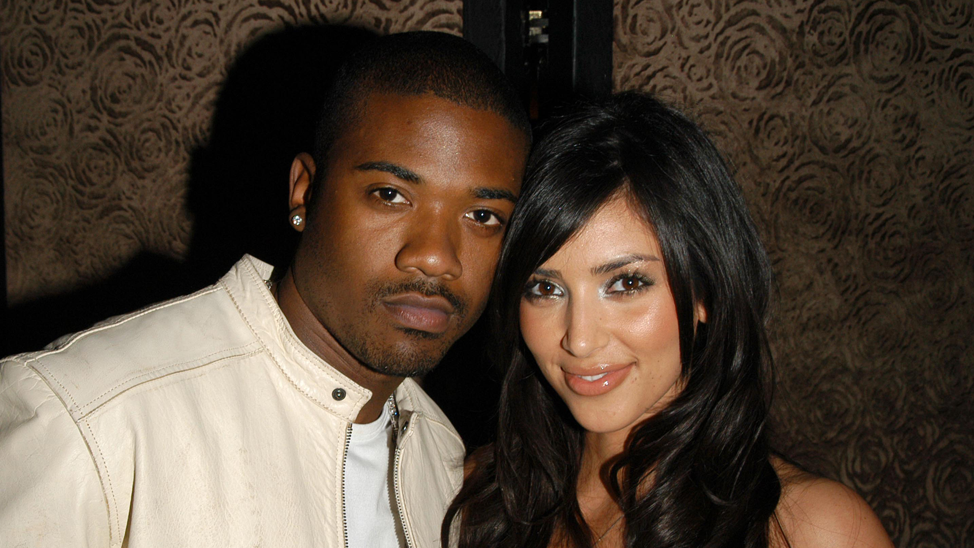 Рей Дж подав до суду на Кардашян: про що заявив співак у позові