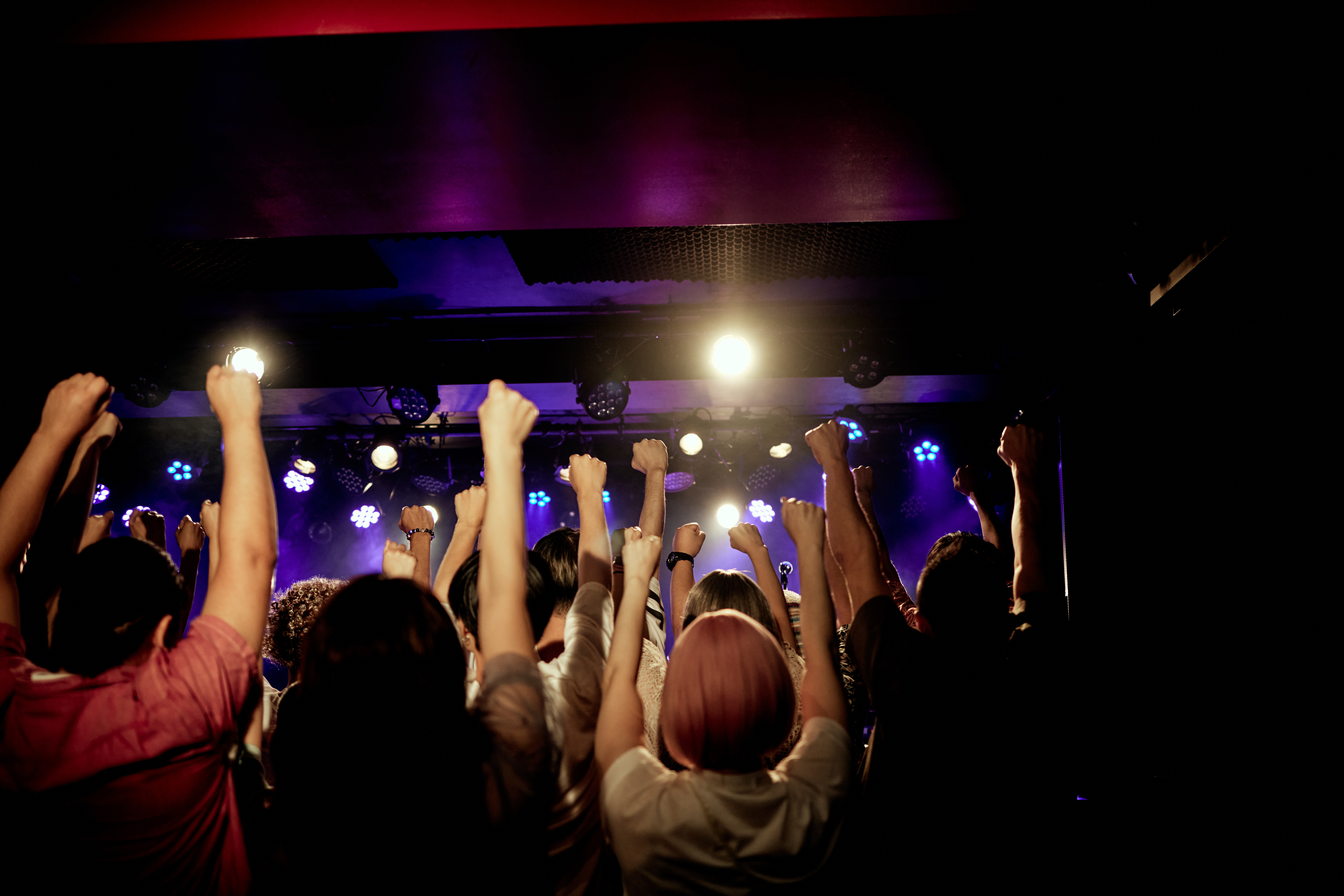 Известная британская звезда отменил выступление из-за внезапной трагедии