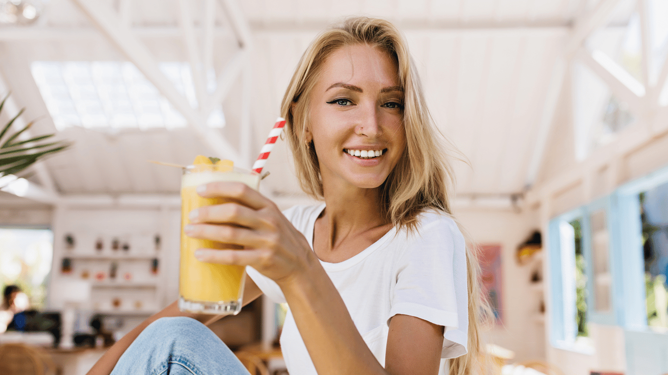 Кортизоловый коктейль стал трендом: поможет ли он бороться со стрессом