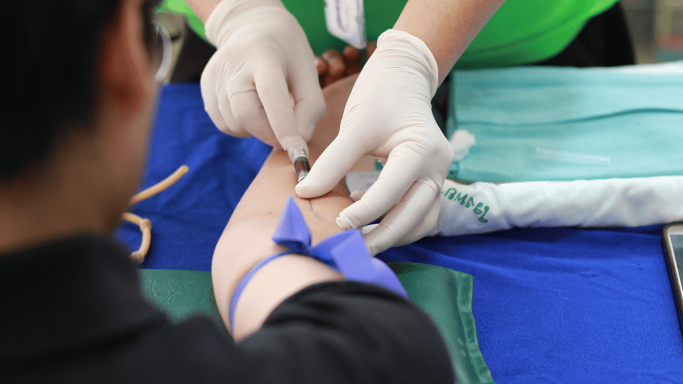 Забытый вирус HTLV-1: прорыв в лечении опасной инфекции