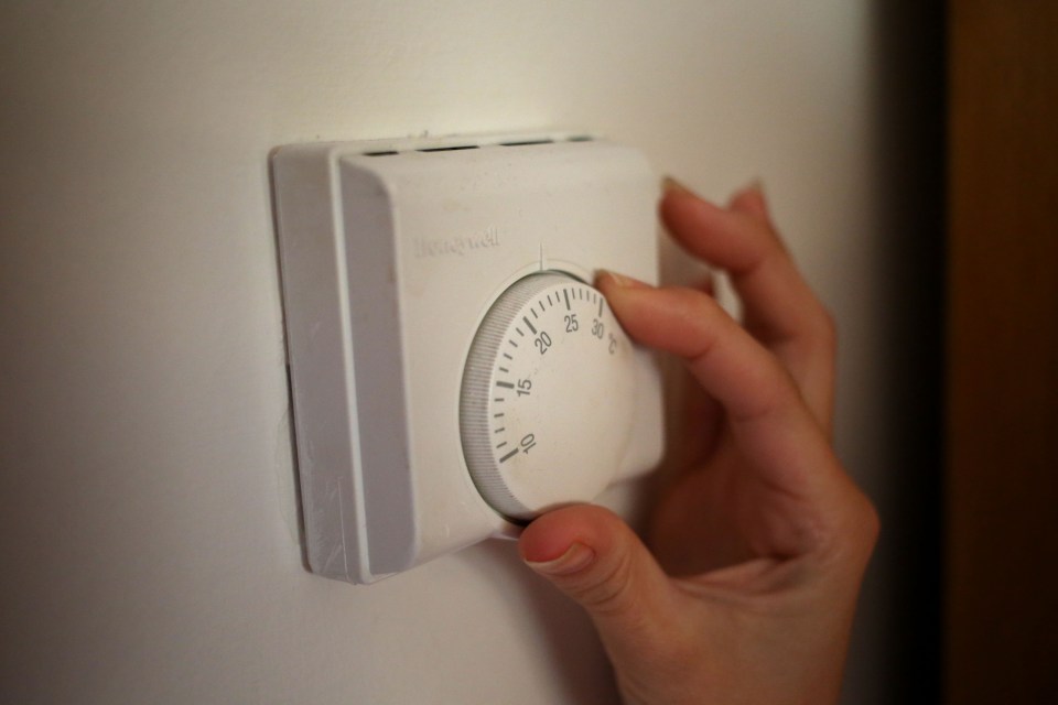 Ofgem verpflichtet Anbieter, die täglichen Zahlungen für Strom zu senken: Was ändert sich?
