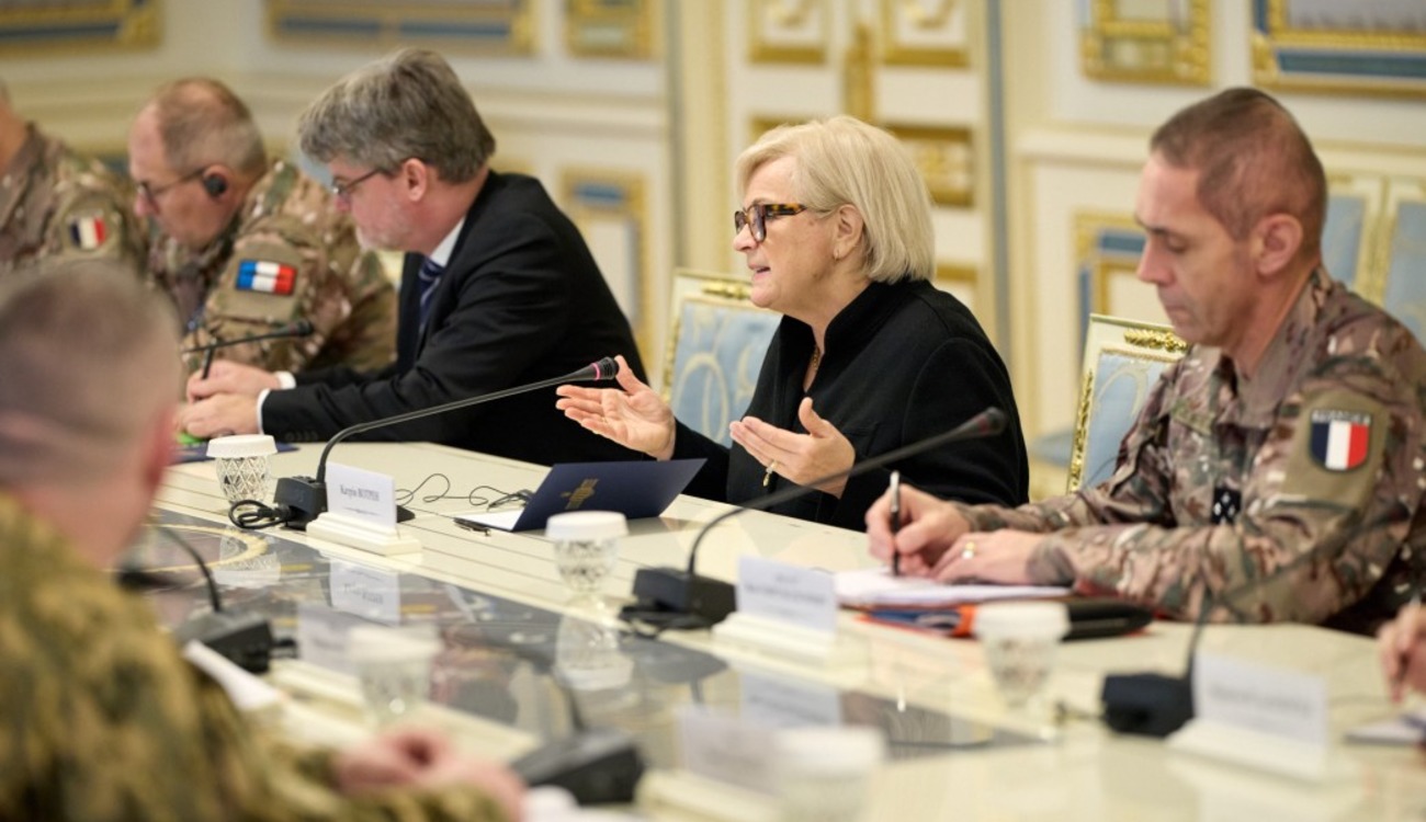 Зеленський обговорює військову допомогу