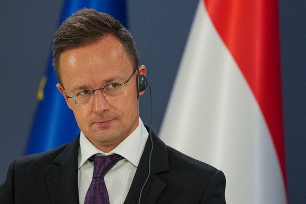 Угорщина готує мирний саміт для України