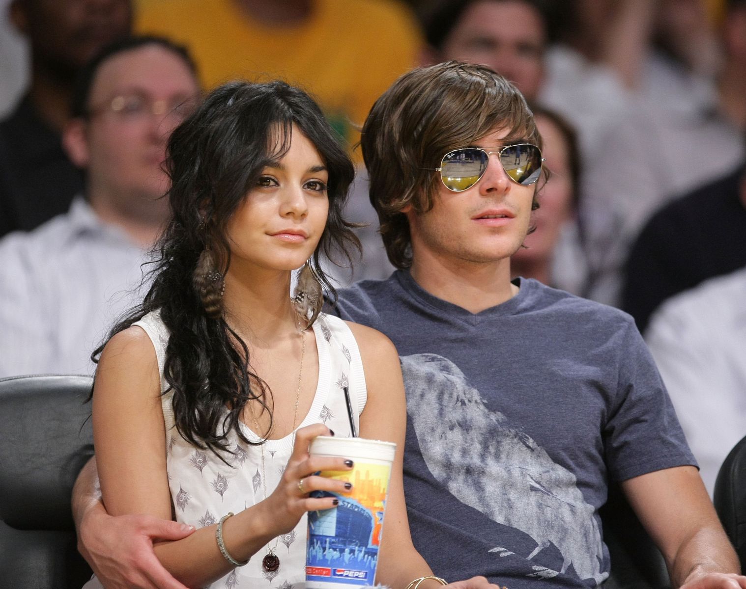 Vanessa Hudgens and Zac Efron broke up 