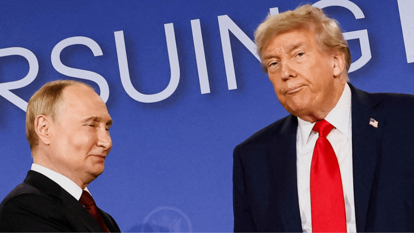 Трамп та Путін під час телефонної розмови