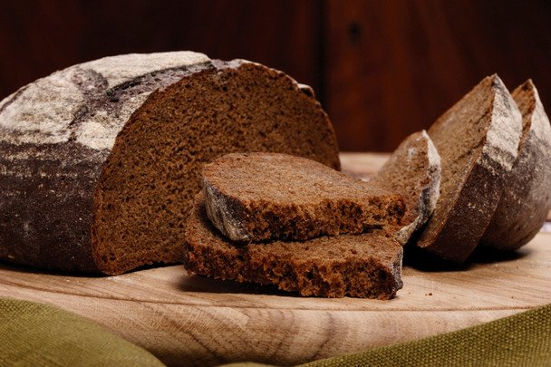 Chleb żytni – naturalny sprzymierzeniec w walce z cukrzycą i nadmiernym apetytem
