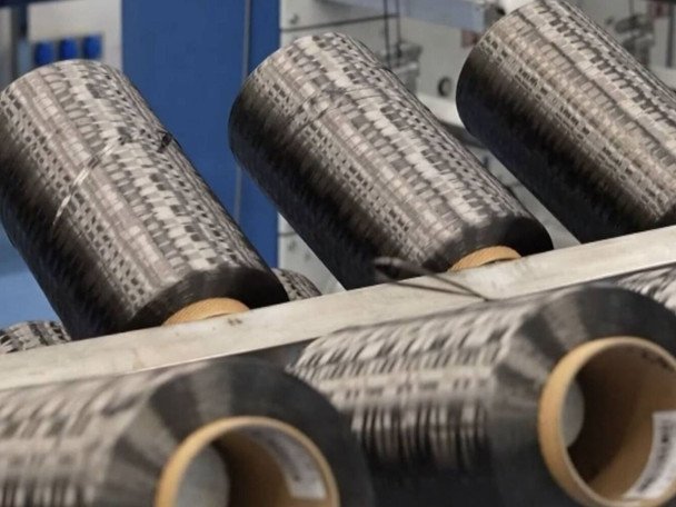 Dziesięciokrotnie wytrzymalsze od stali – Chiny ruszają z masową produkcją nowatorskiego włókna