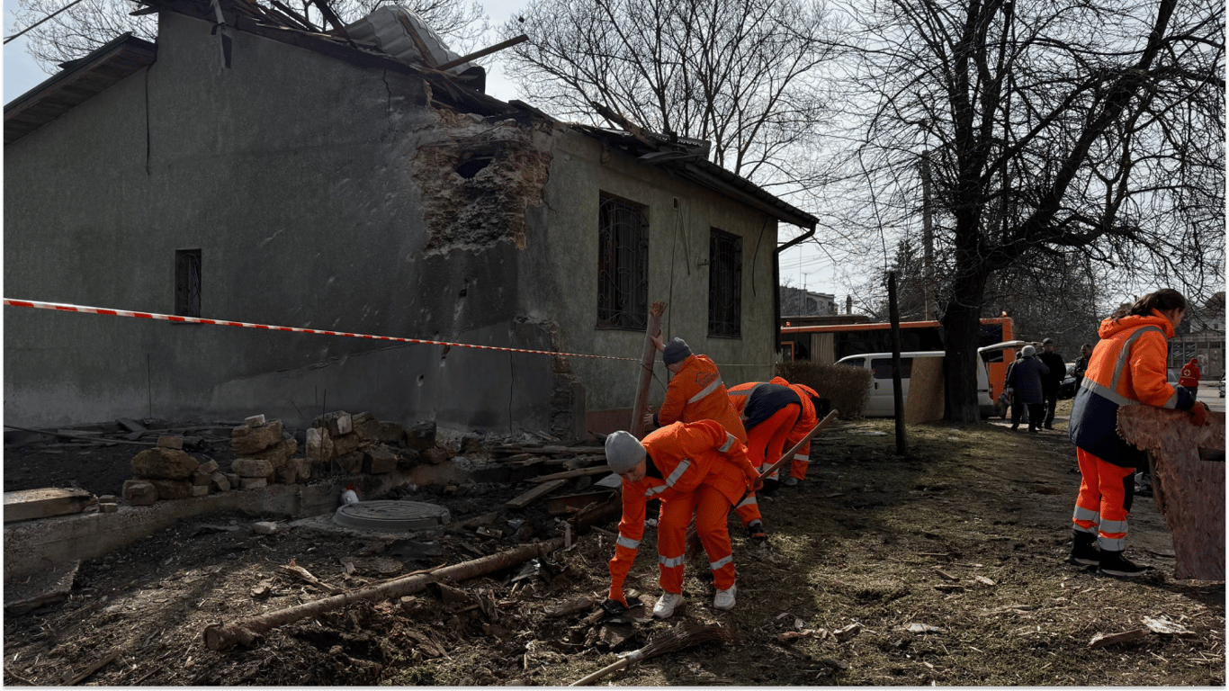 Беспилотники атаковали Одессу: повреждены жилые дома, жертв удалось избежать