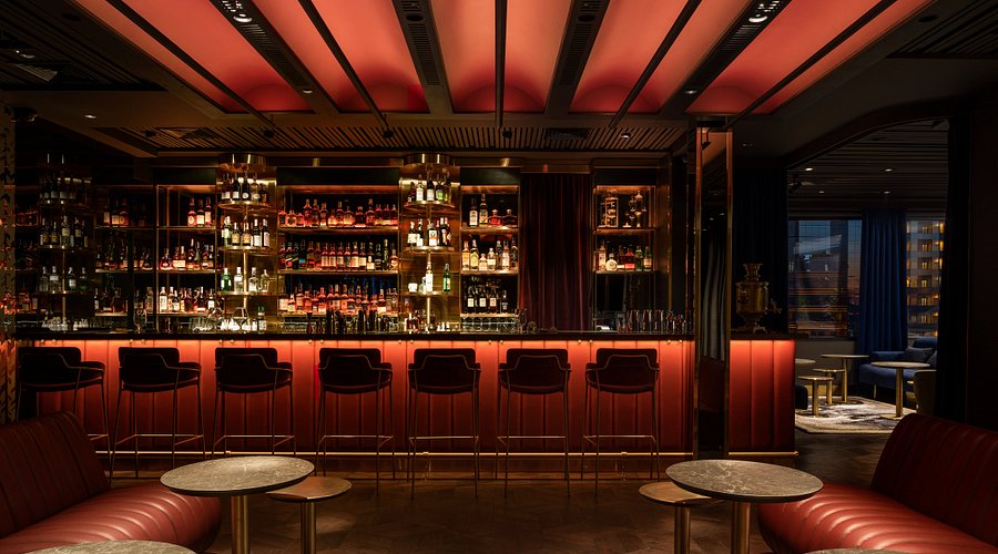 ресторани києва 11 Mirrors Rooftop Restaurant & Bar