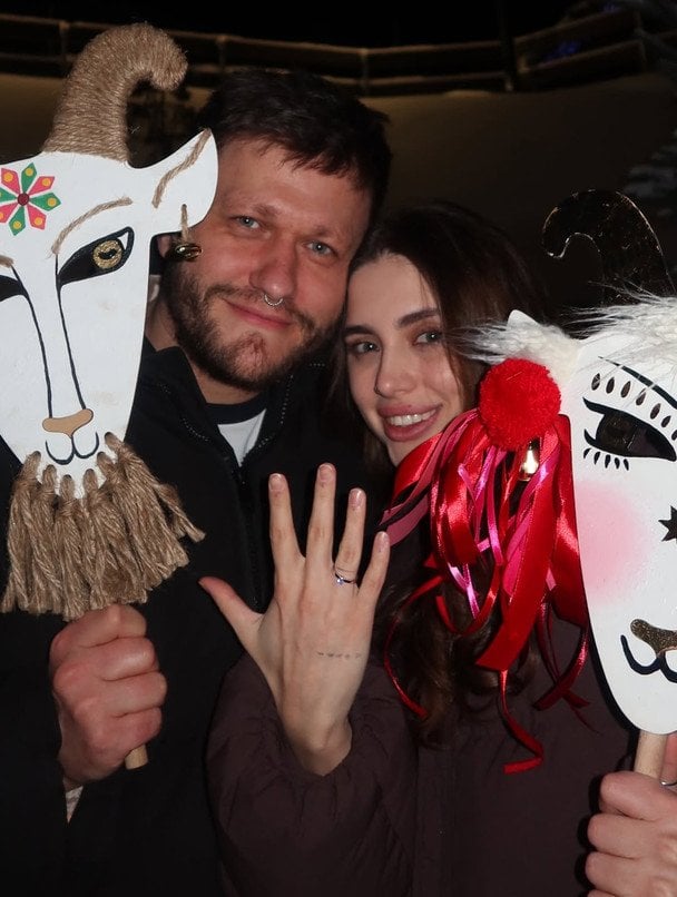 Valik Mikhienko from Lions on a jeep proposed to his beloved Anastasia