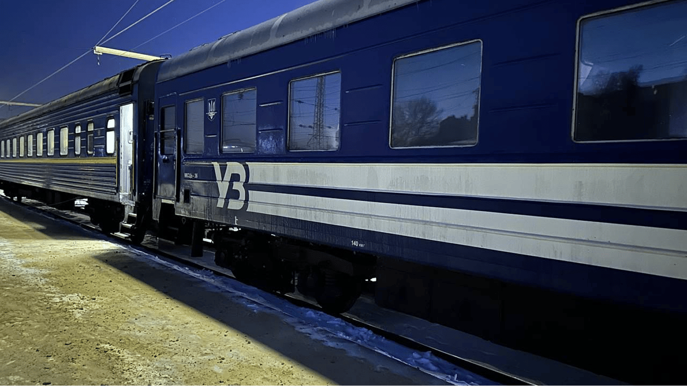 Разрушенная железнодорожная инфраструктура Украины