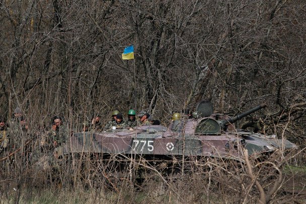 Українські захисники стримують наступ ворога