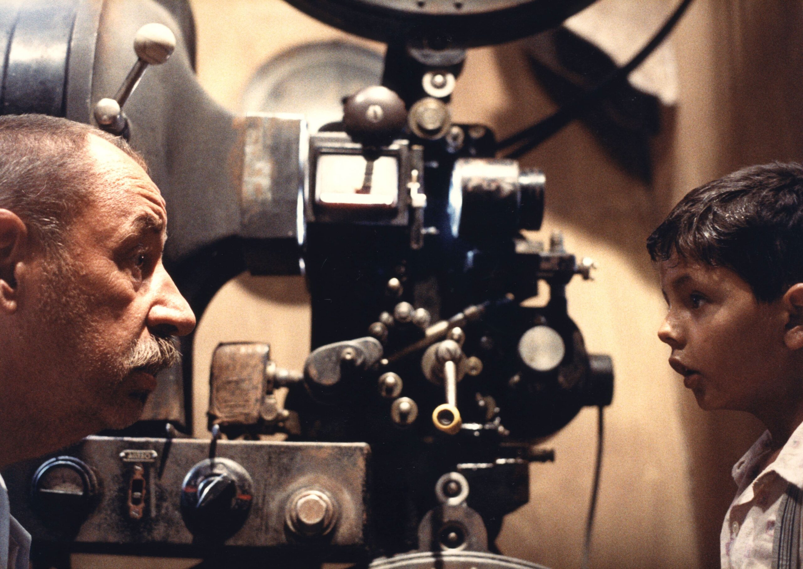 Найкращі італійські фільми Новий кінотеатр "Парадізо" (Nuovo Cinema Paradiso, 1988)