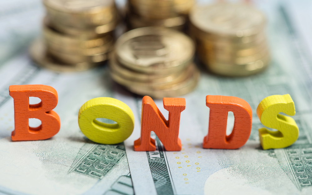 how to invest in bonds