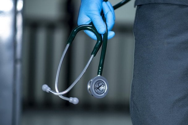 Śmierć pacjenta na Rówieńszczyźnie – lekarka stanie przed sądem. Grozi jej kara więzienia