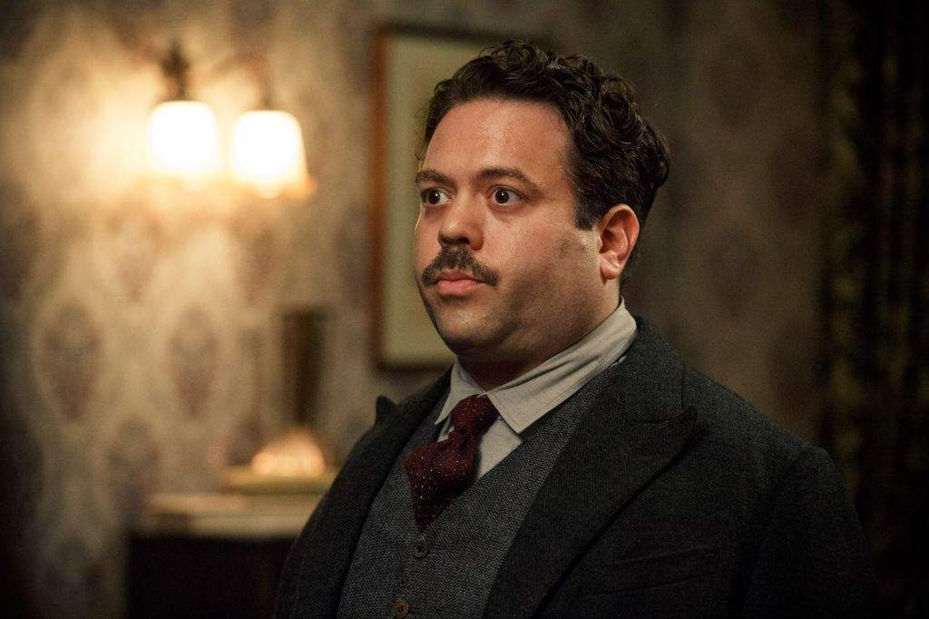 Dan Fogler – Jacob Kowalski