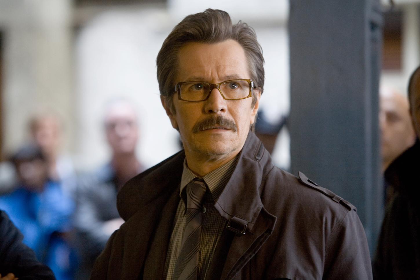 Gary Oldman – James Gordon