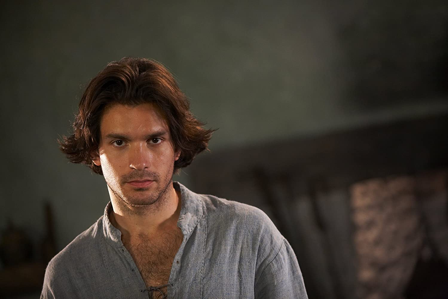 Santiago Cabrera – Santos