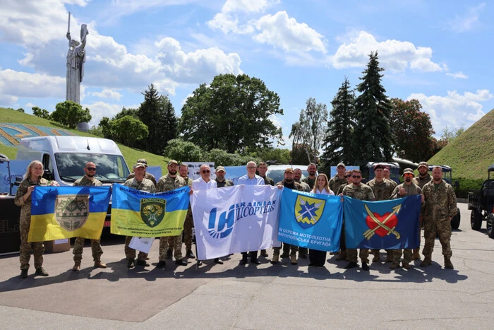 «Украинские вертолеты» снова поддержали фронт техникой и автомобилями на 10 млн грн