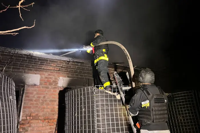 Росіяни вдарили по Знам'янській громаді: пʼятеро поранених, 28 будинків пошкоджено