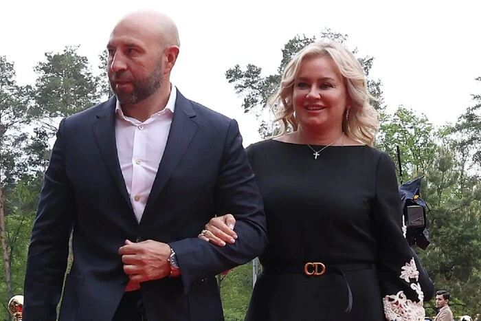 Дружина хокеїста Сушинського пожартувала над депутатами Держдуми РФ: деталі скандалу