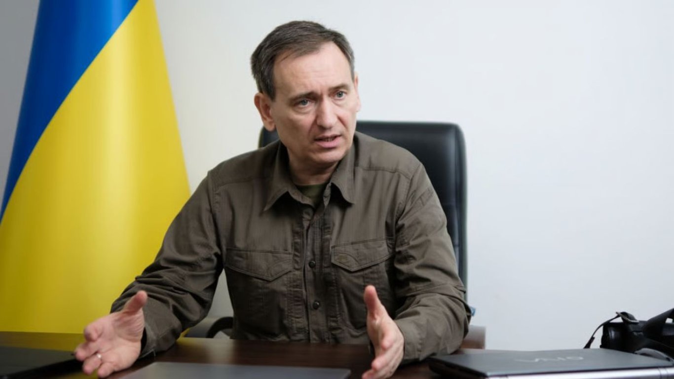 Молоді військові після служби