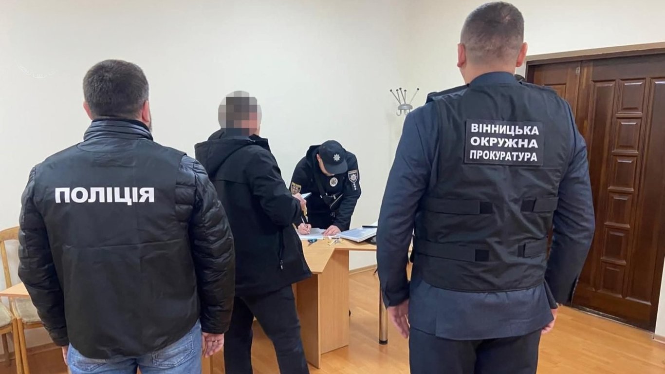 В Винницкому районе замглавы поселка предстанет перед судом за взятку, связанную с уклонением от призыва