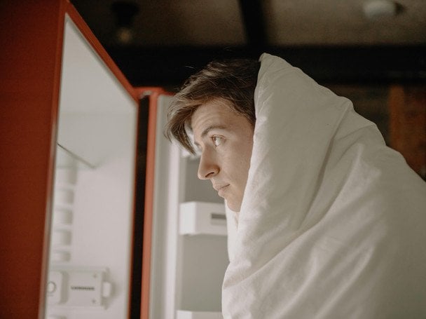 Power Outage: How Many Hours a Refrigerator Keeps Cold