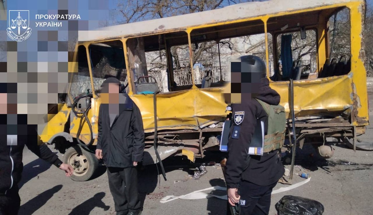 Атака дрона на автобус в Херсоне
