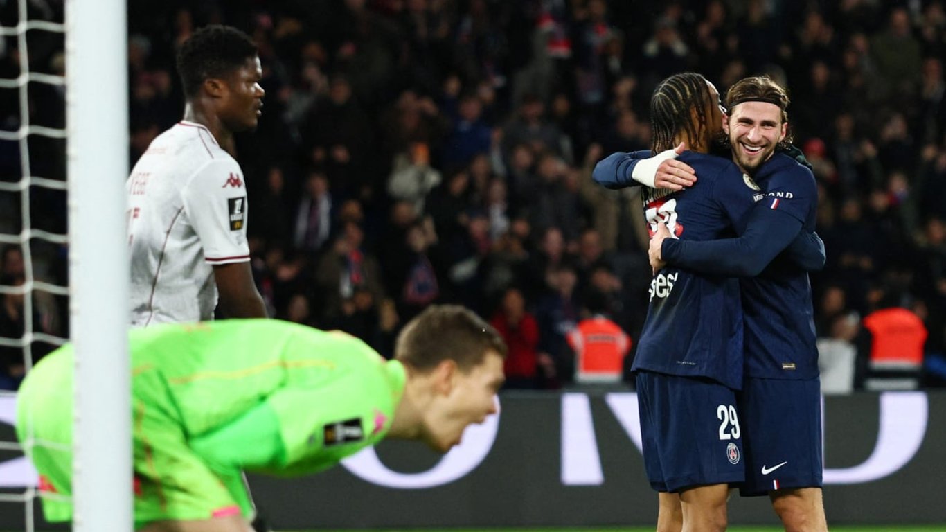 Dlaczego Luis Enrique odsunął Ilję Zabarniego od podstawowego składu PSG?