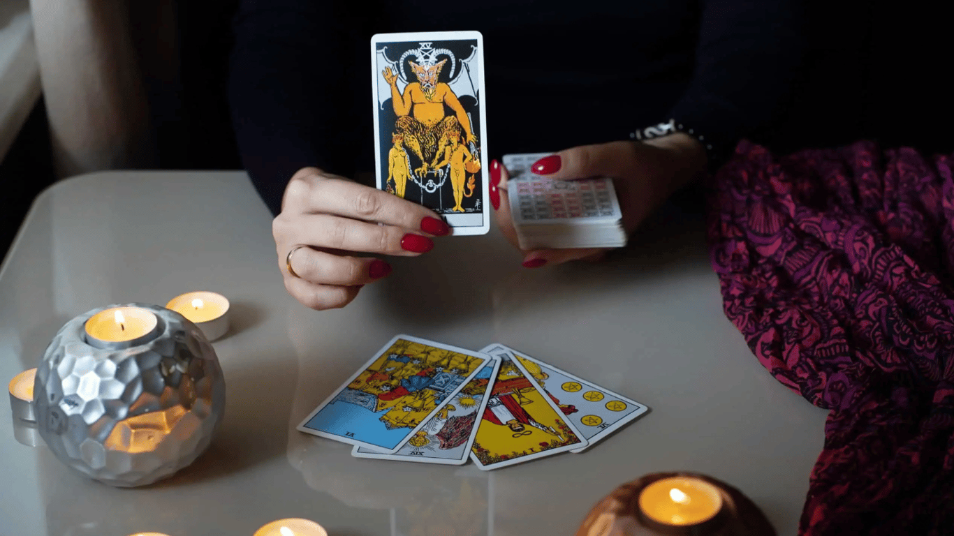 Karty Tarota ostrzegają cztery znaki zodiaku. Kogo czeka trudny tydzień?