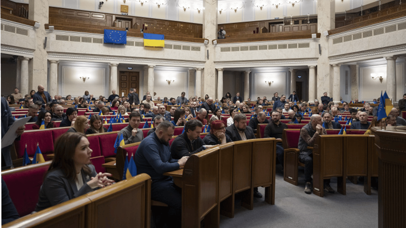 Ukrainisches Parlament appelliert zum Kriegsjubiläum: Forderungen an die Weltgemeinschaft