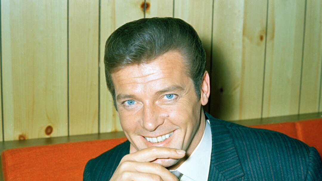 James Bond Roger Moore