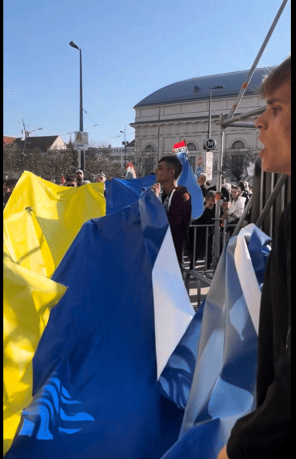 Протест із прапором України в Угорщині