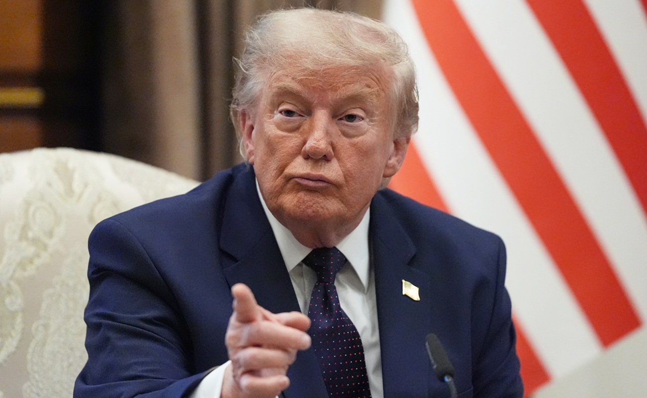 Putin and Zelenskyy Ready to Deal, Trump Claims During Ankara Visit