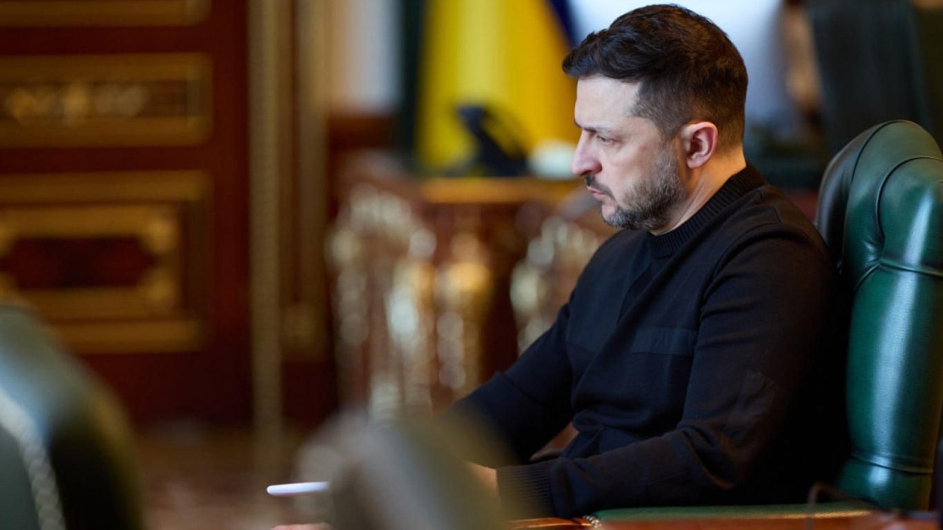 Зеленский созвал экстренное совещание после ударов по энергетике: названы наиболее пострадавшие регионы