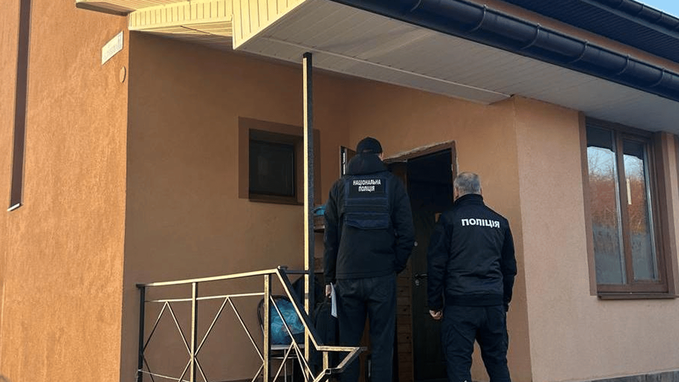 Поліція проводить обшуки в лікарнях