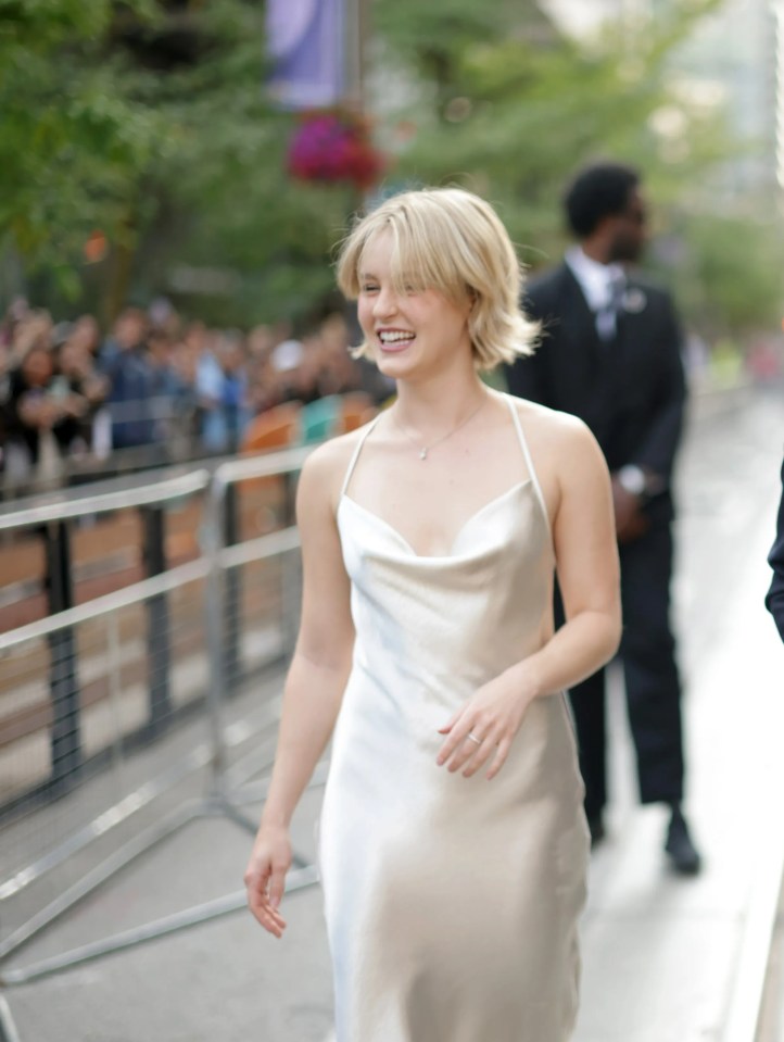 Hoffman and Macy's Daughter Appears on the Red Carpet: How the Heir of Famous Parents Looks
