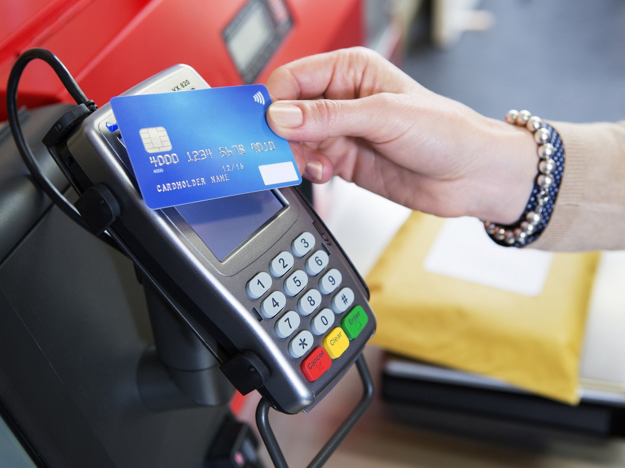 wie man eine Karte an Android Pay bindet