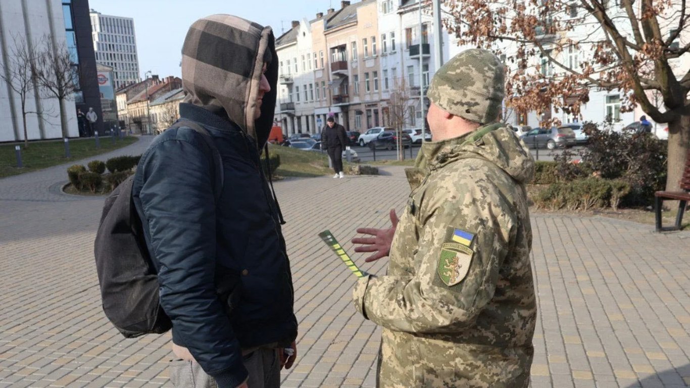 Sąd w obwodzie sumskim: wyrok więzienia za uchylanie się od mobilizacji zamieniony na okres próby