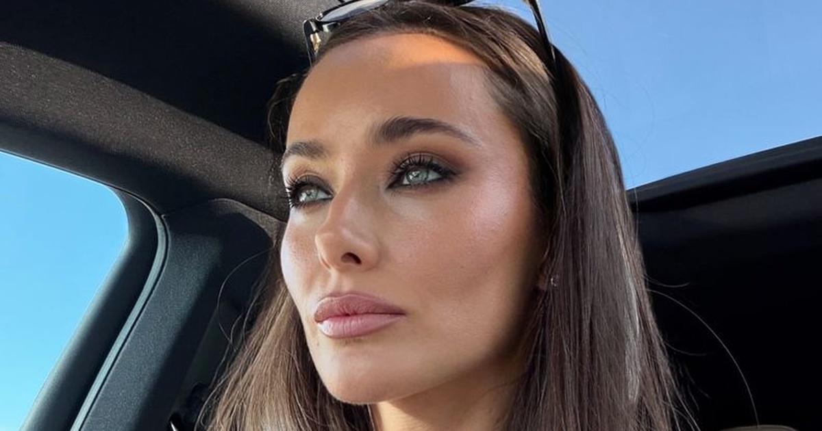 Actress Ksenia Mishina Debuts a Fresh Look Featuring Bangs