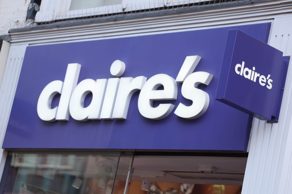 Claire’s закрывает 145 магазинов: полный список адресов