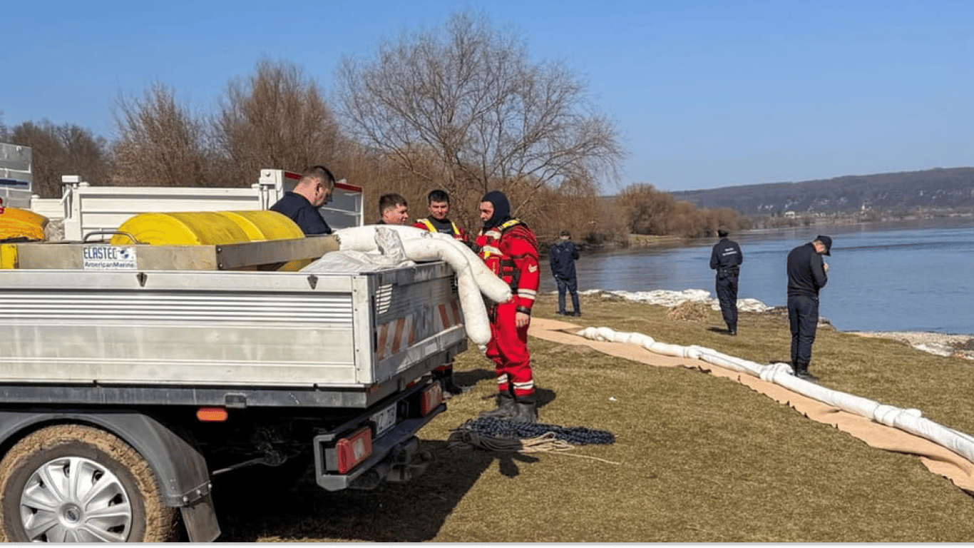 Запрет рыбалки из-за угрозы Днестру