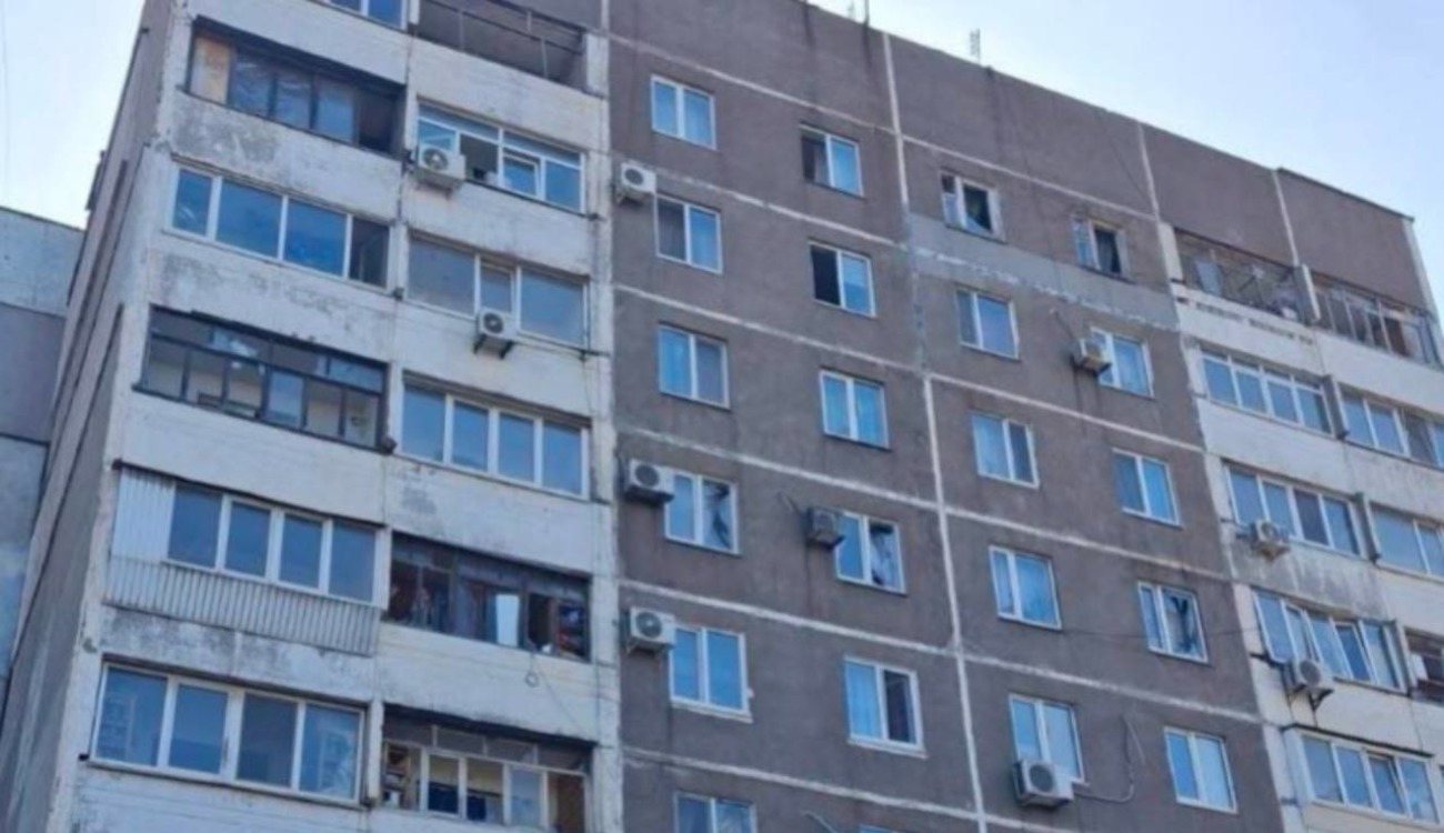 Разрушенные дома после атаки