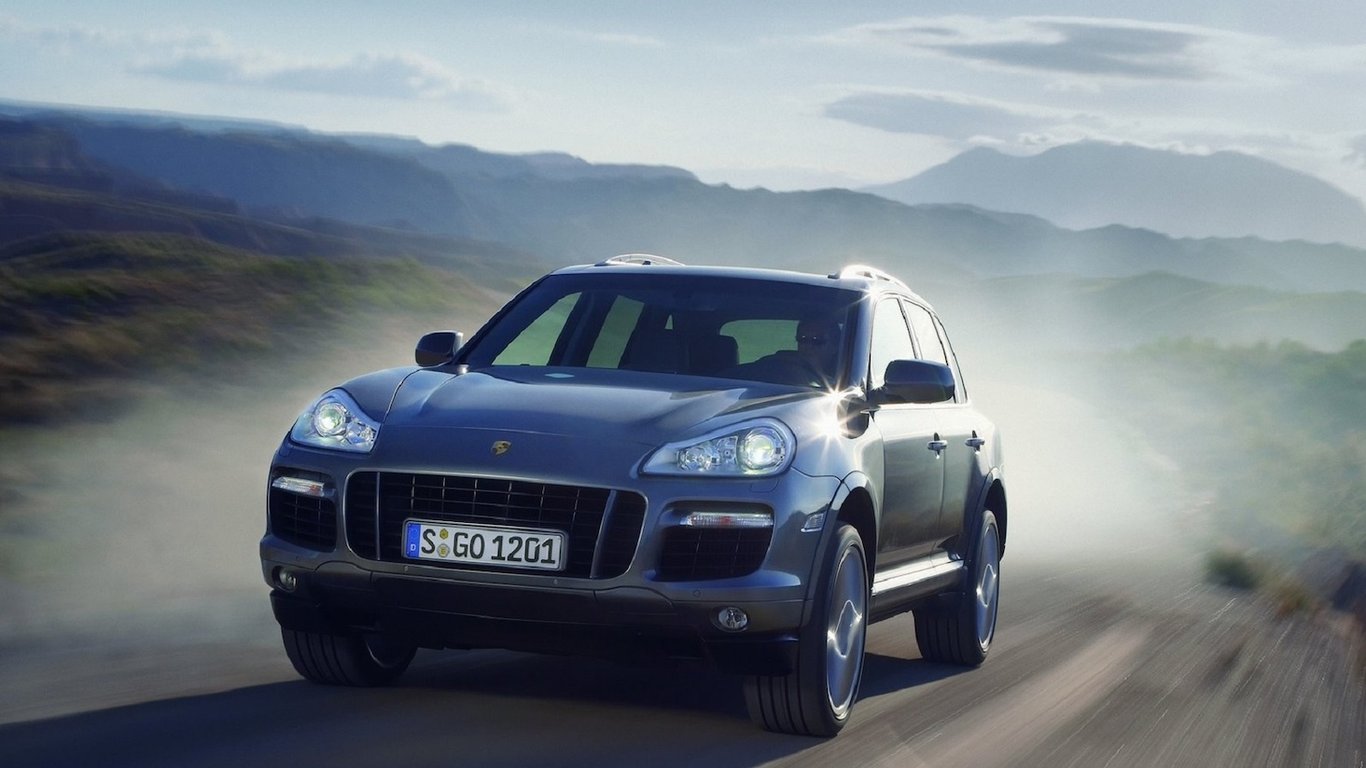 Czy w 2024 roku warto kupić kultowego SUV-a? Analiza Porsche Cayenne z lat 2002–2010