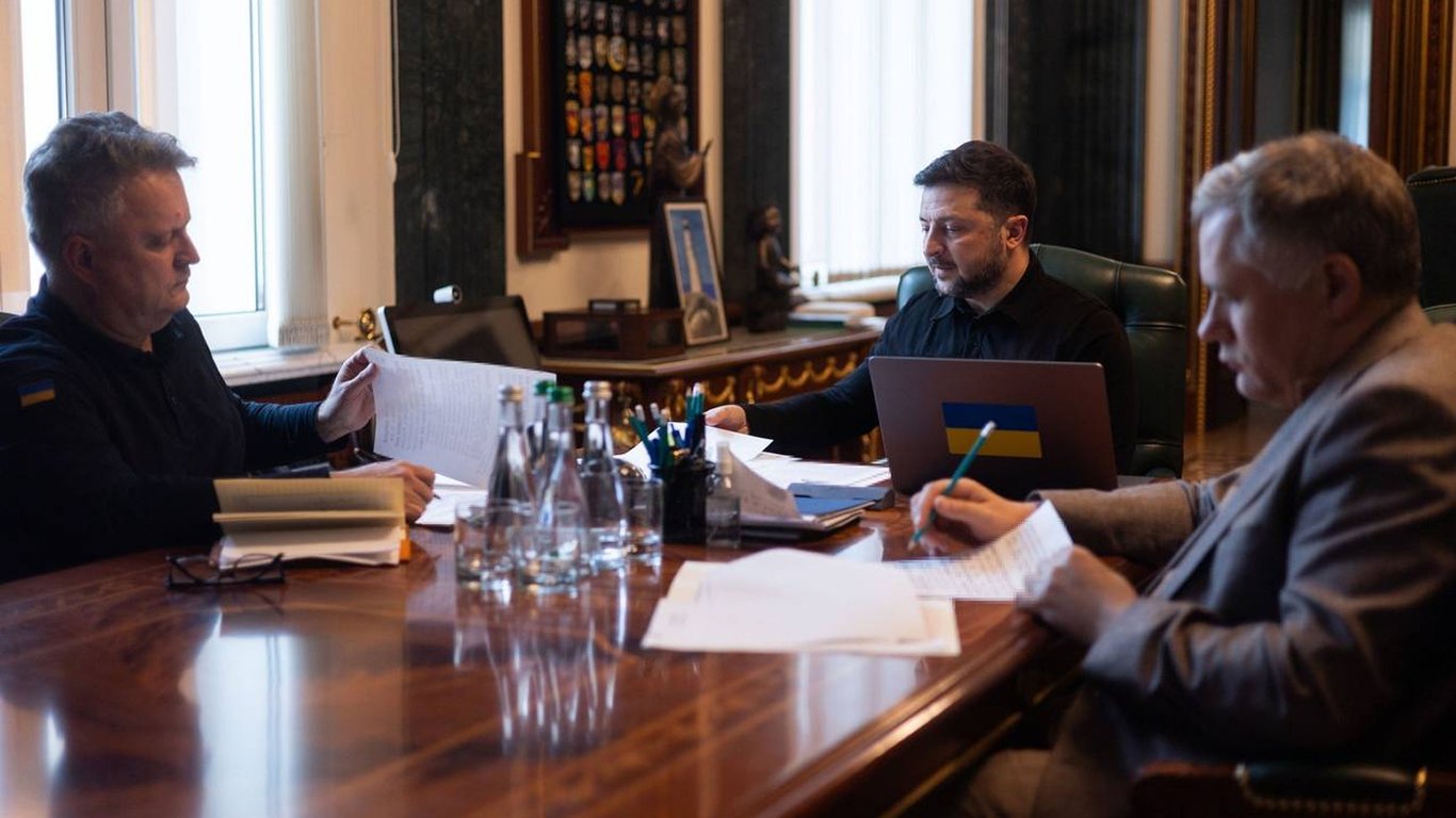 Po uderzeniu drona w Gałacz – rozmowa Zełenskiego z prezydentem Rumunii