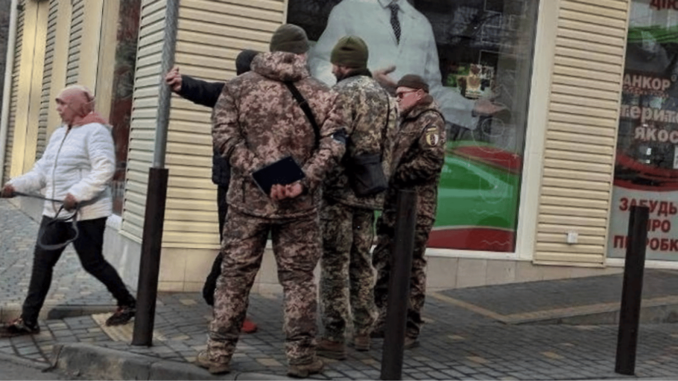 Напад на працівника ТЦК