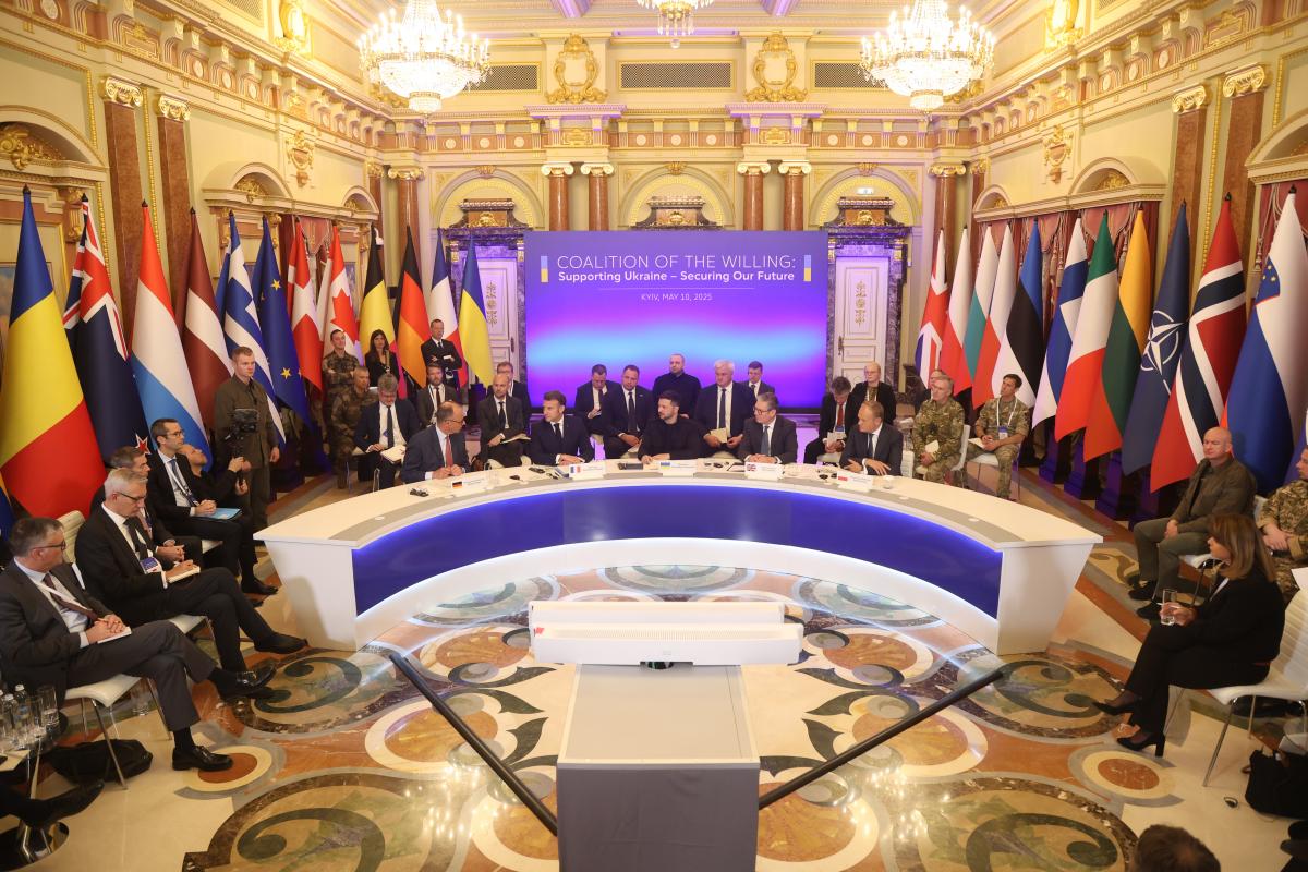 Лідери ЄС та НАТО у Парижі: які гарантії безпеки готують для України