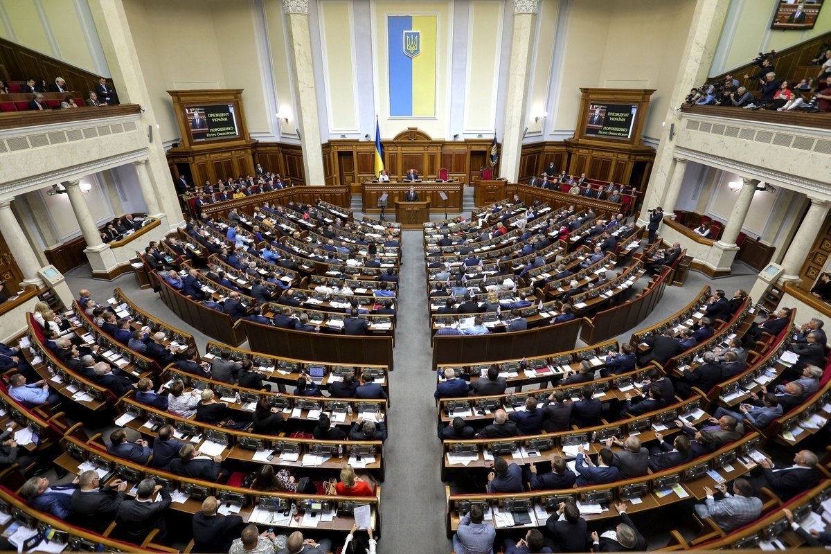 Верховная Рада приняла закон: владельцы разрушенного жилья получат землю