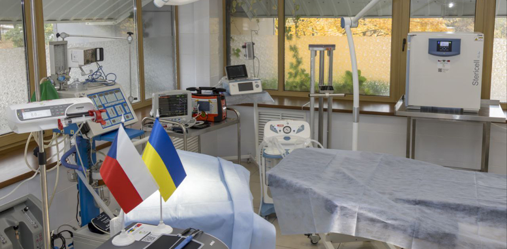Чехія передала онколікарні на Дніпропетровщині обладнання на 19,5 млн грн